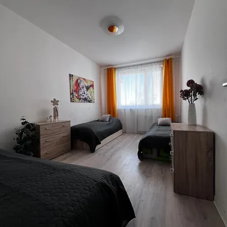 Apartamento 4 Izbovy Apartman Family *