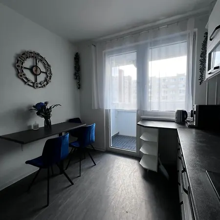 4 Izbovy Apartman Family *