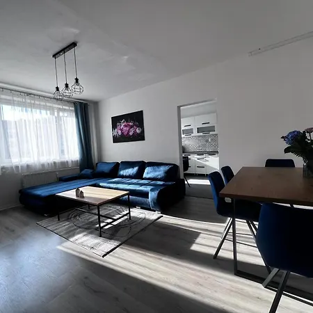 4 Izbovy Apartman Family Martin