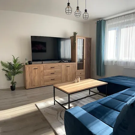 4 Izbovy Apartman Family * Martin